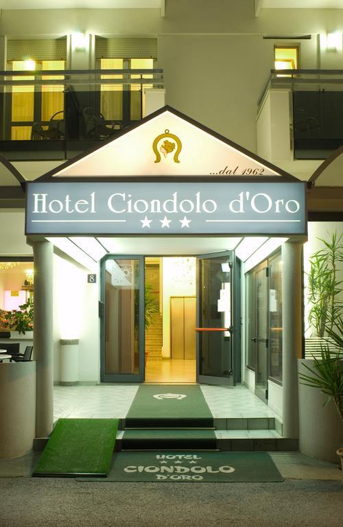 Hotel Ciondolo D'Oro Rimini Extérieur photo